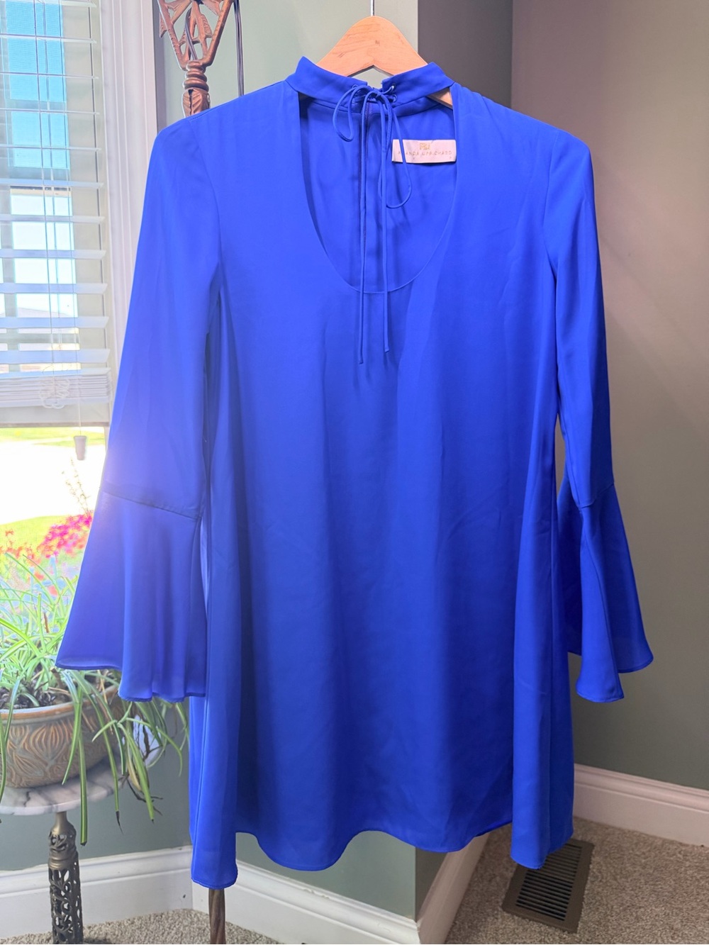 GT-0120 Amanda Uprichard Cobalt Blue Bell Sleeve Mini Dress P Tie Neck